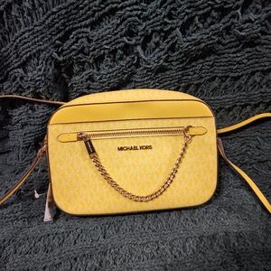 Michael Kors Daisy Yellow Jetset Crossbody Bag NWT